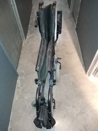 Silla de ruedas plegable