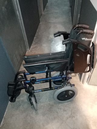 Silla de ruedas plegable