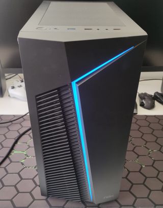 PC COMPLETAMENTE NUEVO - RYZEN 3 - VEGA 6