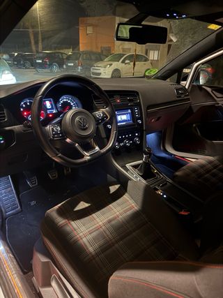 Volkswagen Golf 7 GTI 2014