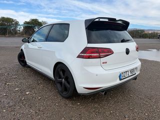Volkswagen Golf 7 GTI 2014