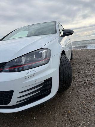 Volkswagen Golf 7 GTI 2014