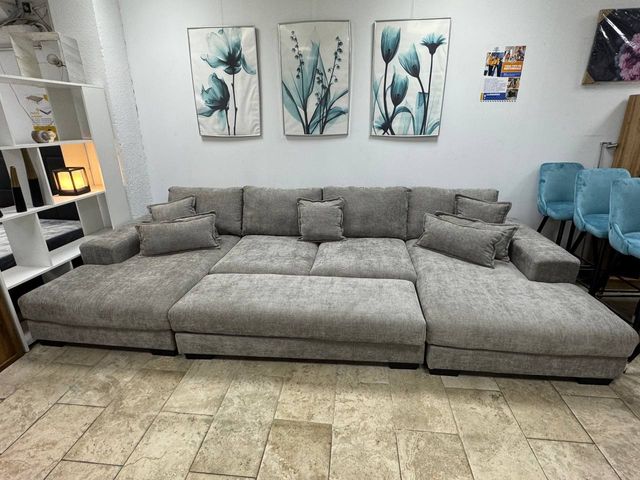 Sofá Gris Tela Diseño Moderno Alto Confort y Puff