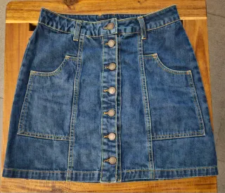 Falda vaquera azul de Stradivarius