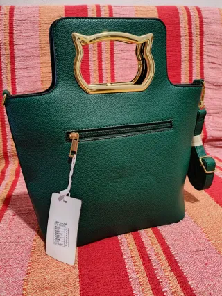 Borsetta verde con manico oro e tracolla nuova