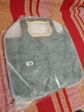 Borsetta verde con manico oro e tracolla nuova