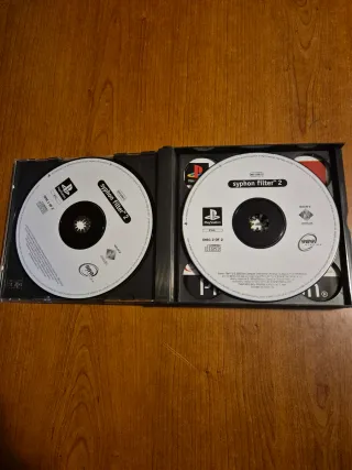 Syphon Filter 2 + A Sangue Freddo PS1