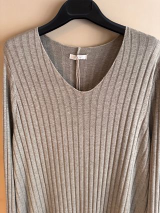 Vestito in maglia a coste color cammello