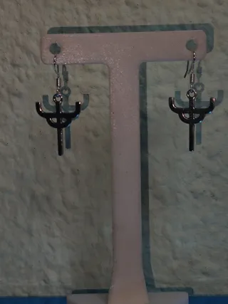 Pendientes Judas Priest Plata