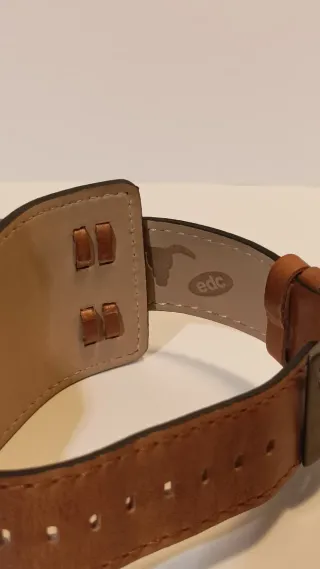 Reloj EDC Cuadrado Correa Marrón