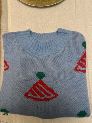 Jersey verde con estampado de gorros