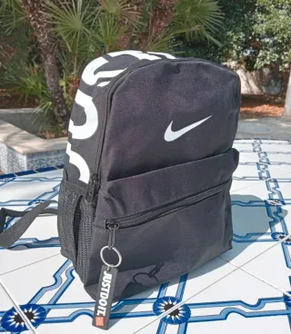 Mochila Nike Negra y Blanca