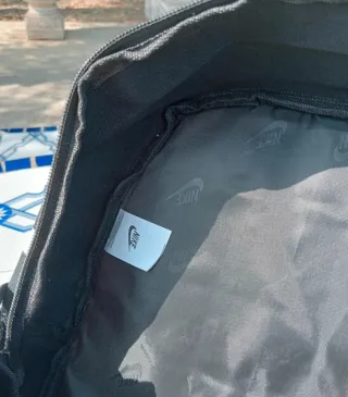 Mochila Nike Negra y Blanca