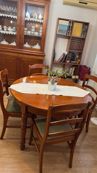 Mesa redonda extensible madera + 4 sillas