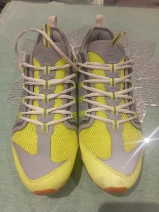 Nike Air Max Gris y Amarillo