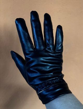 Elegantes guantes de piel sintético