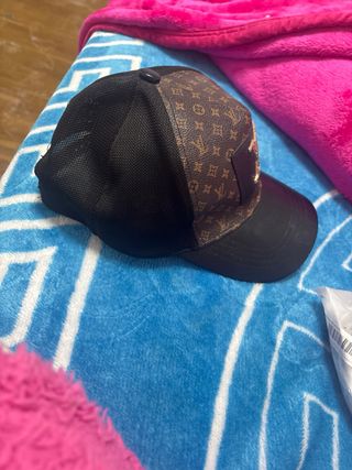 Gorra Louis Vuitton Monogram Negra y Marrón