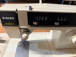 Máquina de coser Singer Samba 1