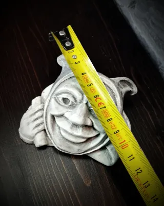 Gargoyle Face Décor