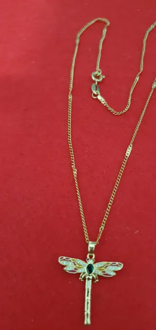 Cadena con colgante libélula oro laminado 18 kts