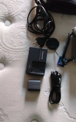 Cámara Panasonic Plata y Negra