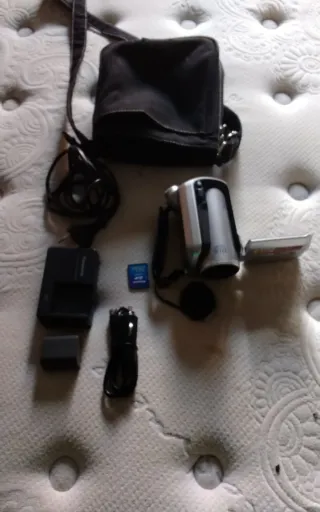 Cámara Panasonic Plata y Negra