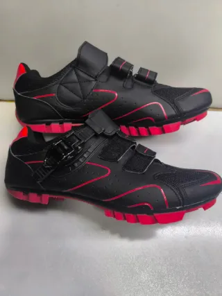 Zapatillas Ciclismo Negras con Detalles