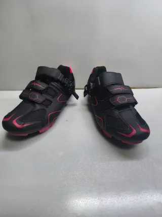 Zapatillas Ciclismo Negras con Detalles