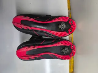 Zapatillas Ciclismo Negras con Detalles