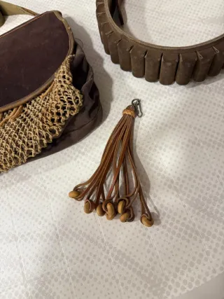 Bolsa de caza y cinturón de piel