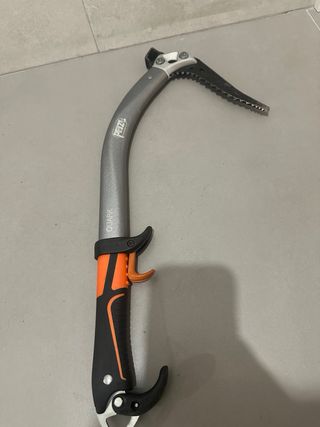 Piolet Petzl Quark con maza