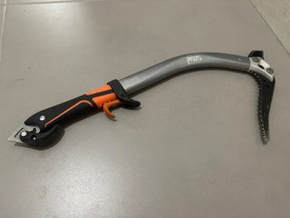 Piolet Petzl Quark con maza