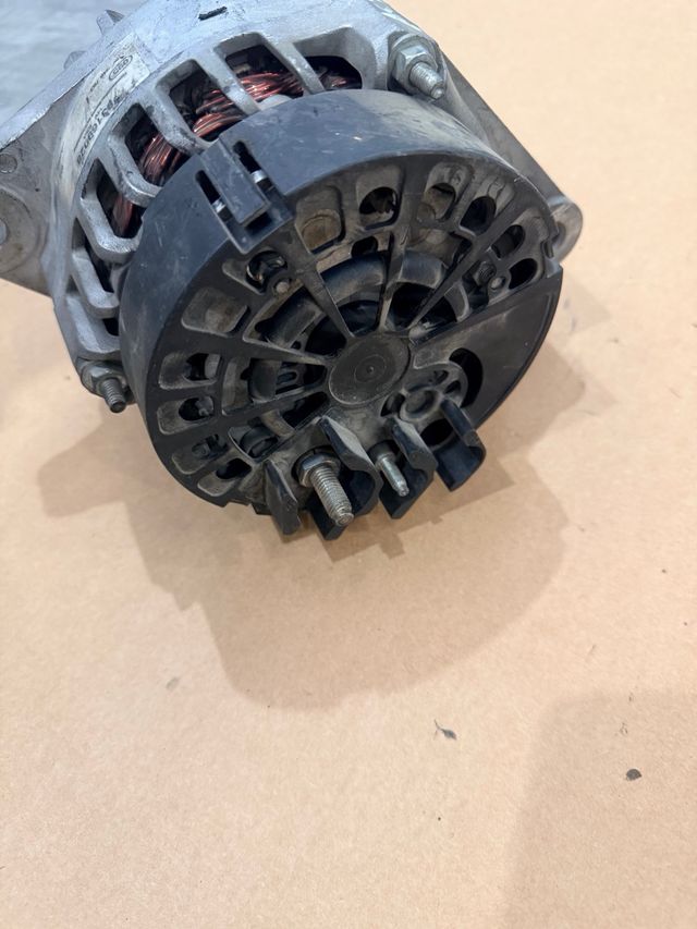 Alternador Opel Astra GTC 1.9