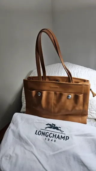 Bolso Piel Longchamp color camel.