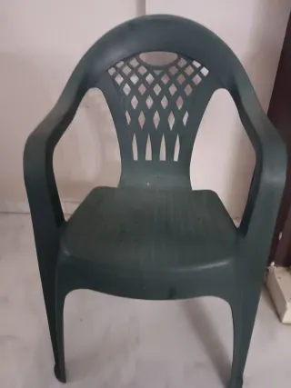 Sedie da giardino in plastica verde