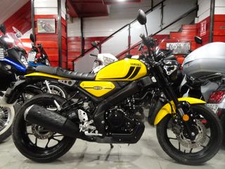 Yamaha XSR 125 Amarilla