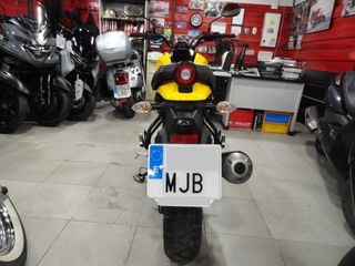 Yamaha XSR 125 Amarilla