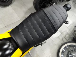 Yamaha XSR 125 Amarilla