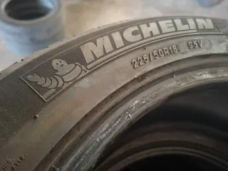 Neumáticos 225/50/18