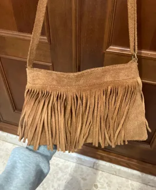 Bolso de piel/serraje con flecos