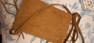 Bolso de piel/serraje con flecos