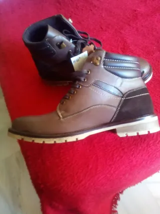 Botas de piel marrón Talla 44 a estrenar