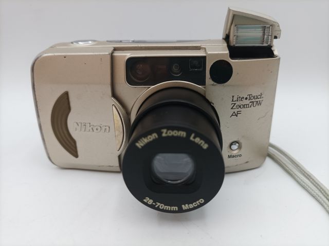 Nikon Lite Touch Zoom 70W AF Cámara