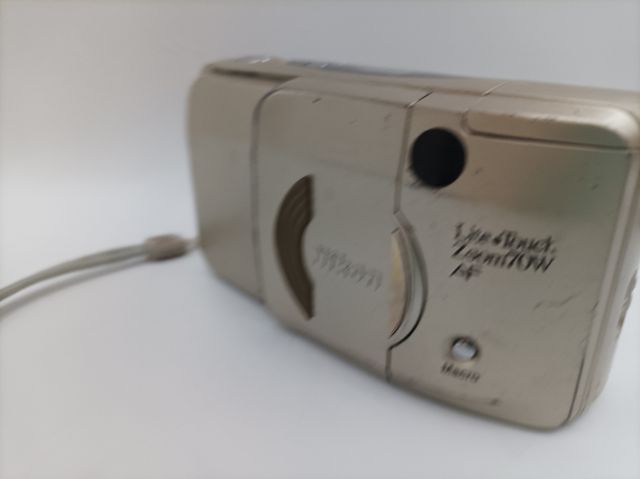 Nikon Lite Touch Zoom 70W AF Cámara