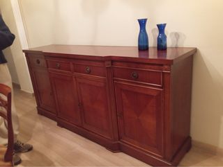 Aparador de madera maciza