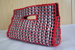 Bolso de crochet con anillas