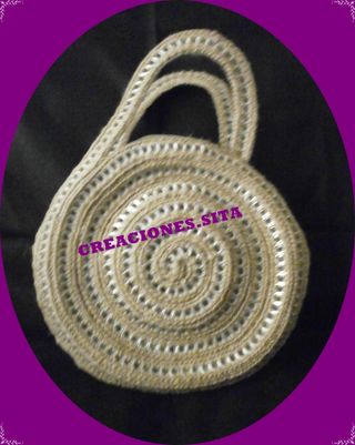Bolso de crochet con anillas