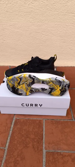 Zapatillas Under Armour Curry Negras Multicolor