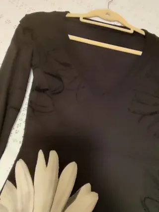 Vestido negro con detalle terciopelo