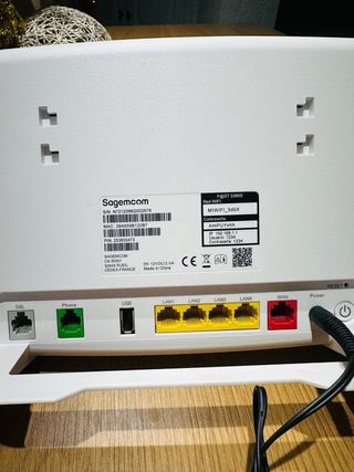 Router Sagemcom WiFi MiFi 3dbX